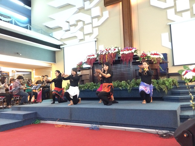 Dancers at Indonesian Worship Conference